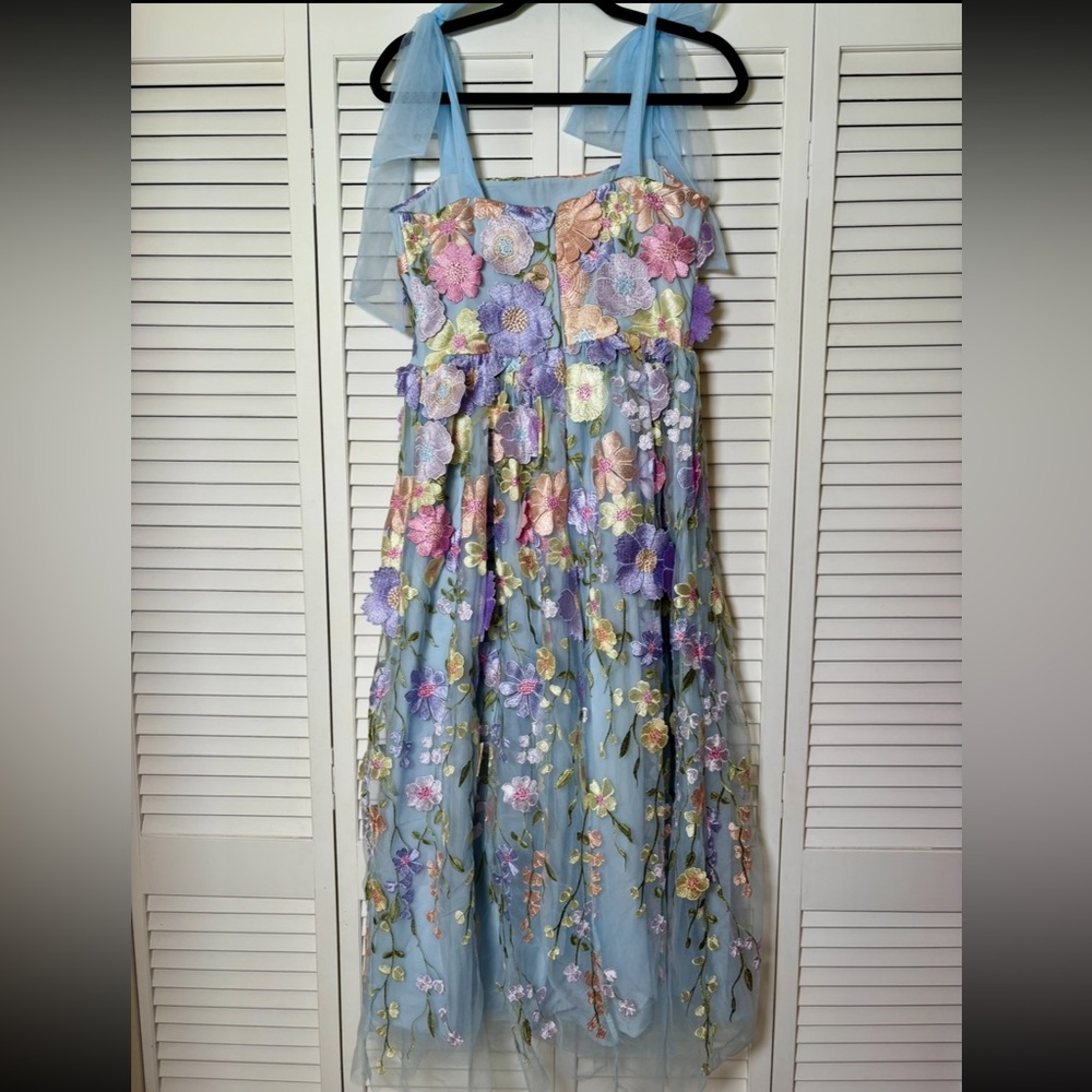 Boutique Just Me Blue 3D Floral Embroidered Tulle Midi Dress NWT  Size Small - Picture 4 of 5